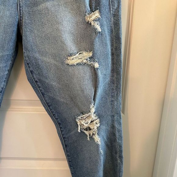 NWT Torrid Mom Straight Vintage Distressed Jean - Picture 7 of 12